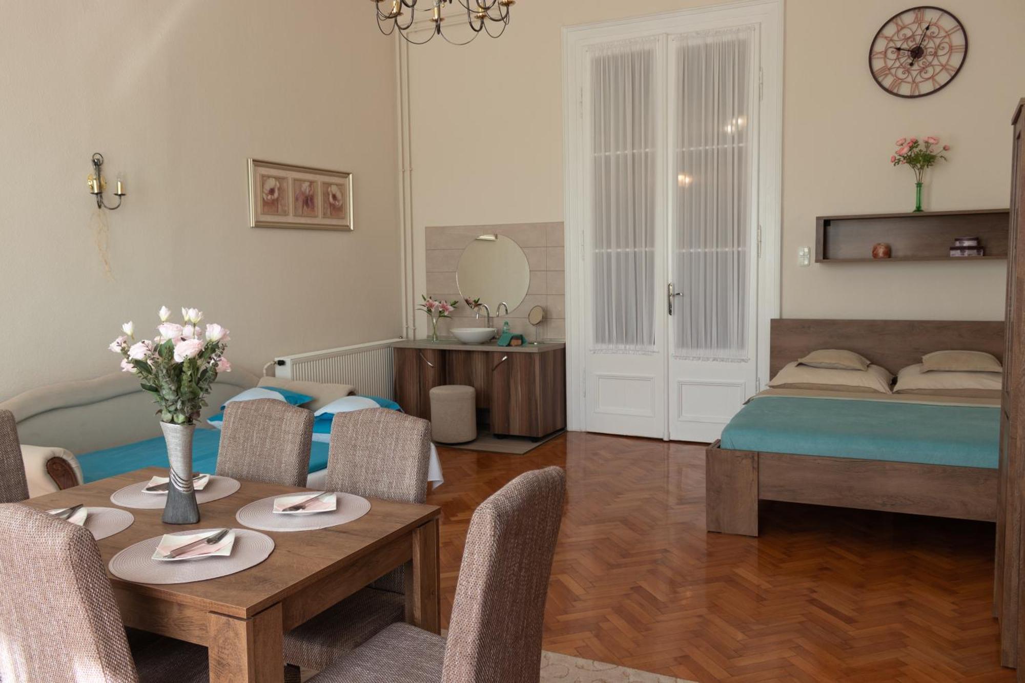 Suzy Apartman Eger Exterior foto