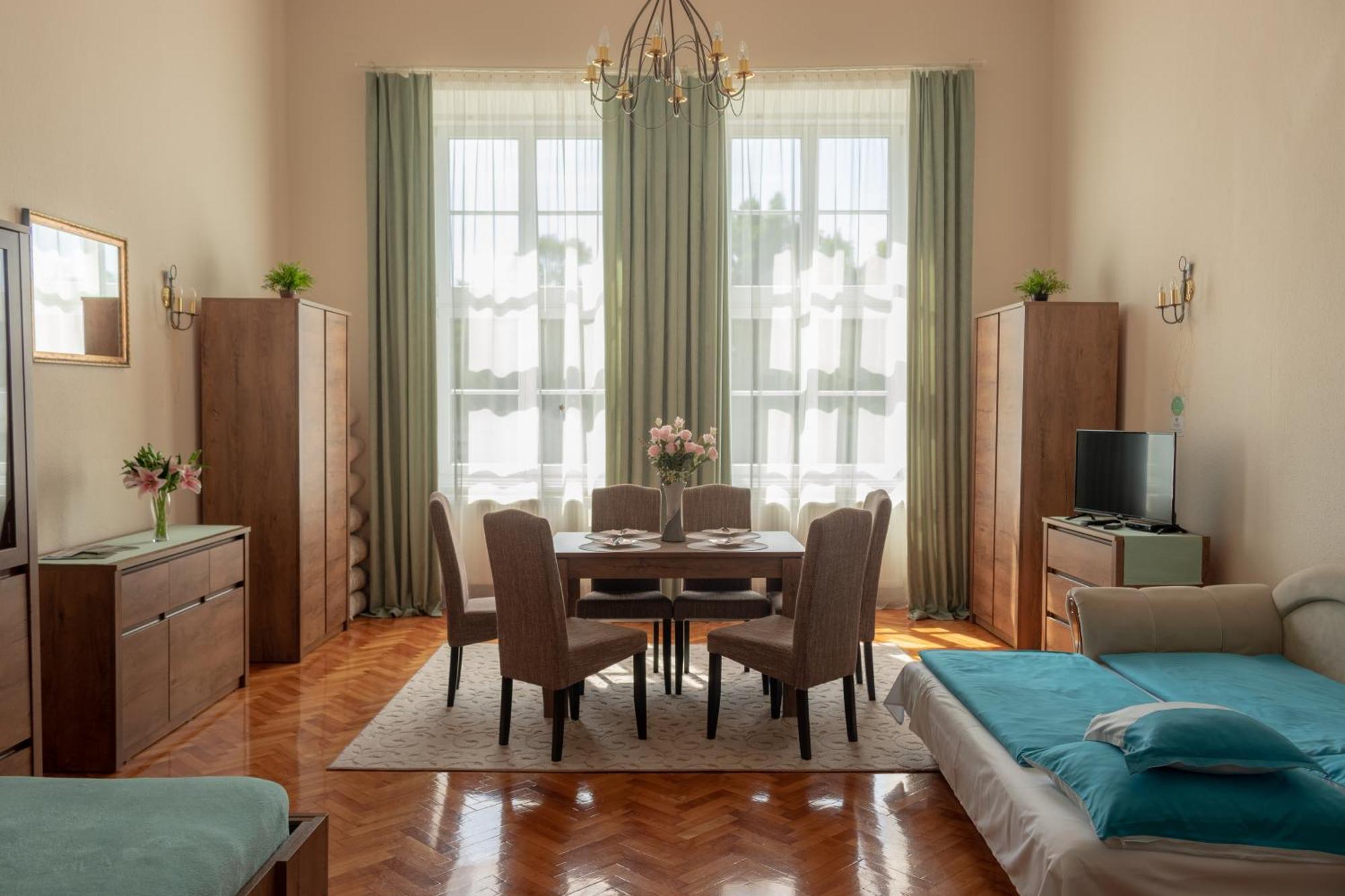 Suzy Apartman Eger Exterior foto