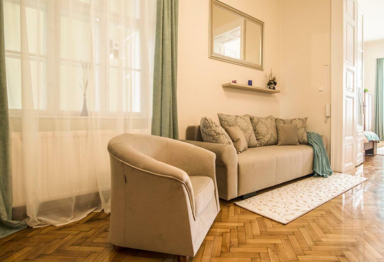 Suzy Apartman Eger Exterior foto
