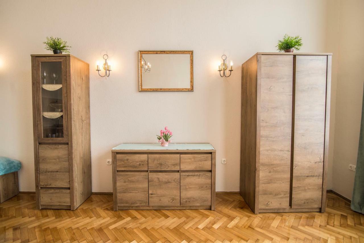 Suzy Apartman Eger Exterior foto
