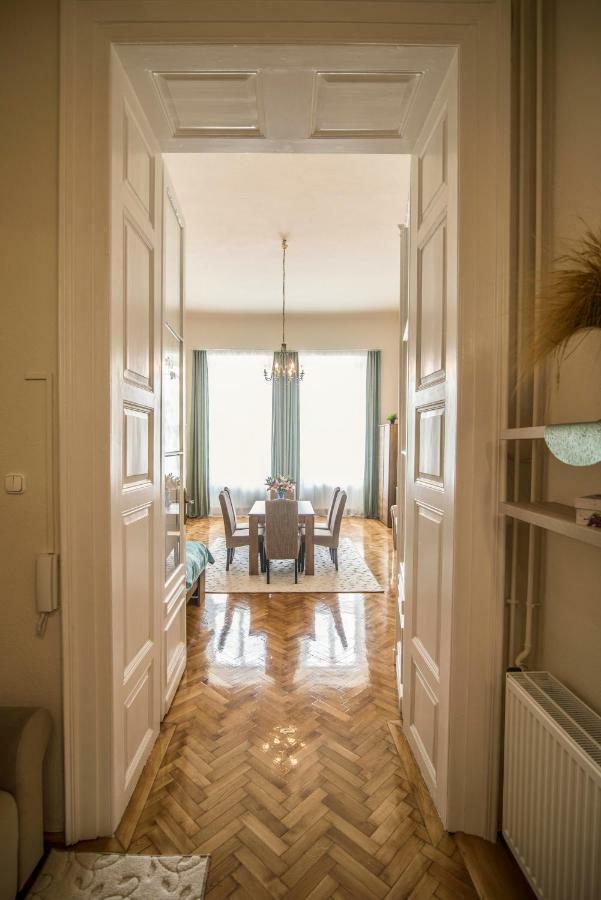 Suzy Apartman Eger Exterior foto