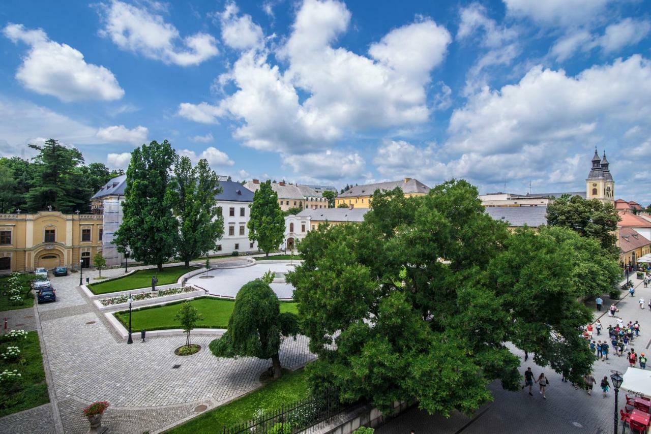 Suzy Apartman Eger Exterior foto
