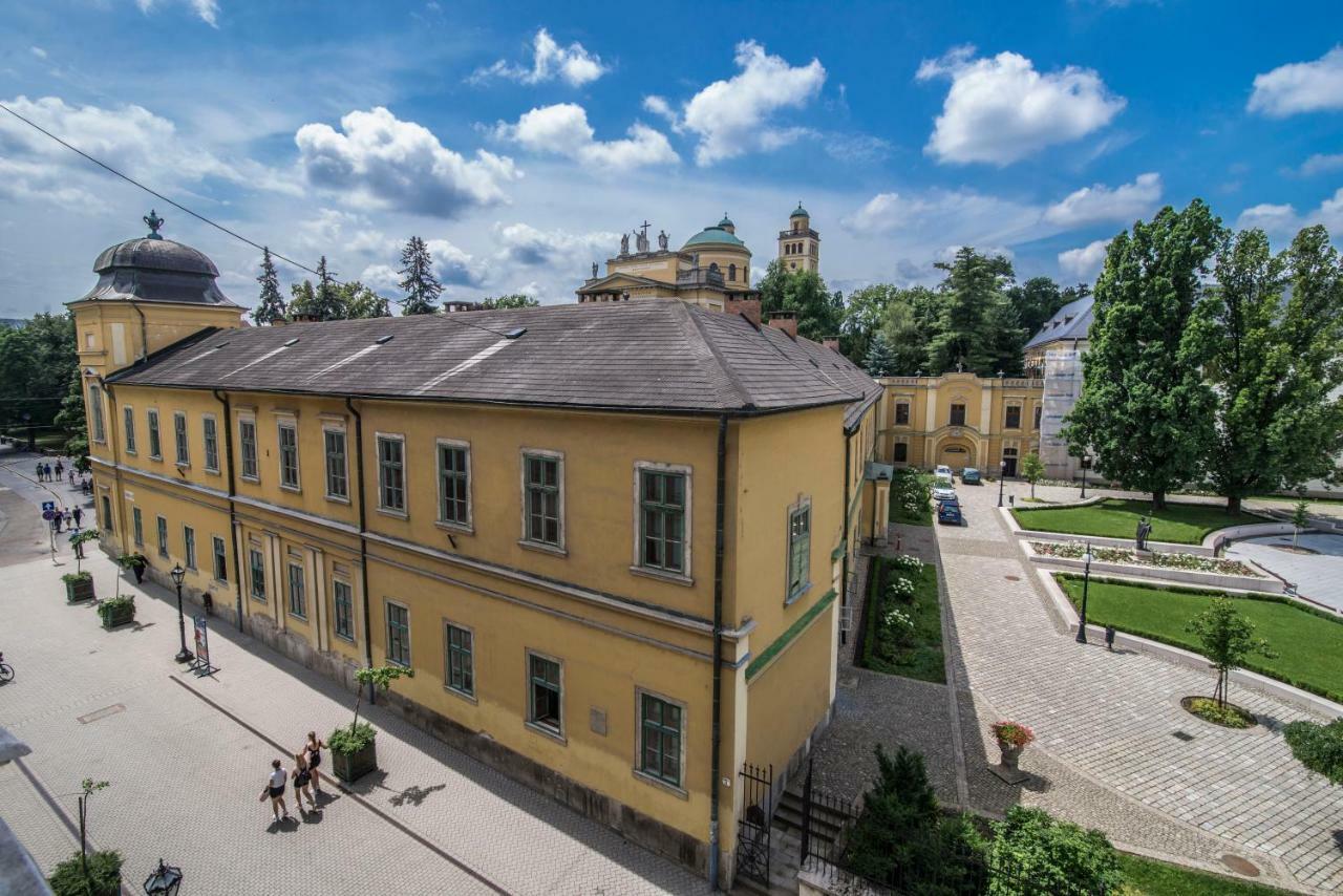 Suzy Apartman Eger Exterior foto
